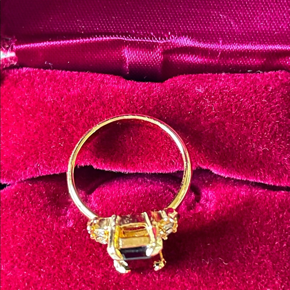 Ruby Gold Ring - Picture 2 of 2
